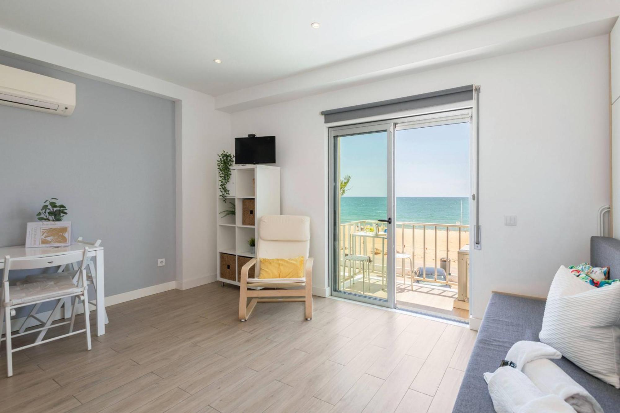 Centralgarve - Stunning Beach Front Studio - Astro Картейра Экстерьер фото